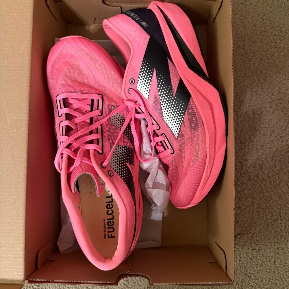 New Balance FuelCell Rebel v4